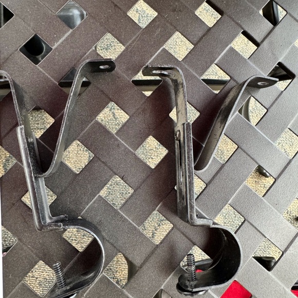 Drapery Rod Finials and Brackets - Picture 10 of 11